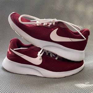 Nike Roshes Tanjun Team Red White Women's Running Shoes Size 8 812655-604
